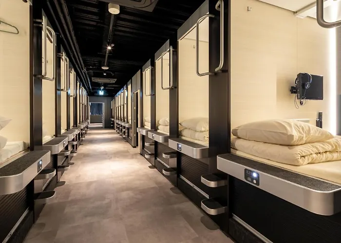 Capsule Hotel Cube Hiroshima
