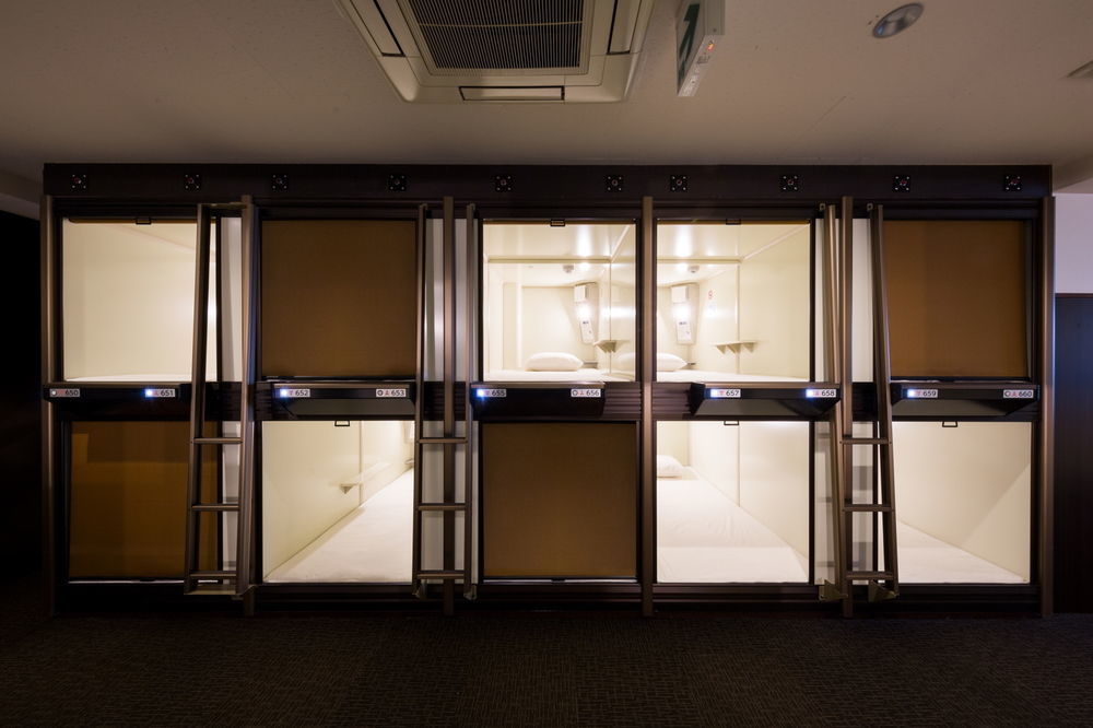 Capsule hotel Capsule Cube *